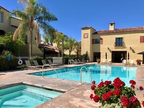 233 Villorrio Dr E in Palm Springs, CA - Building Photo - Building Photo