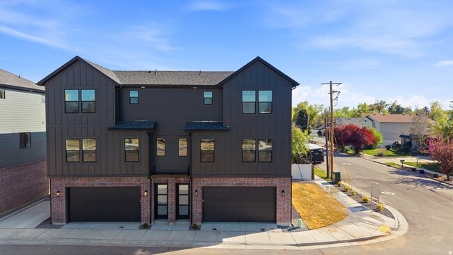 316 Woodscape Way