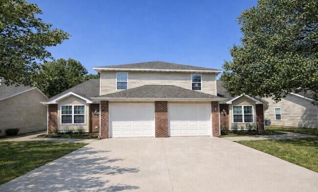 1703 Hanover Blvd in Columbia, MO - Building Photo - Building Photo