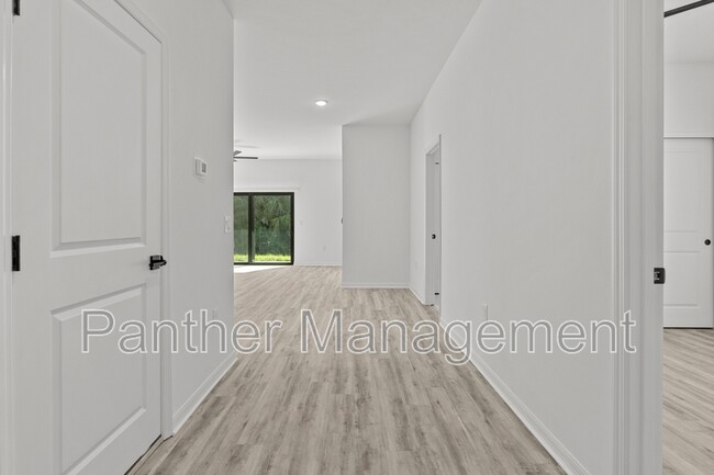 9150 Agate St in Port Charlotte, FL - Building Photo - Building Photo