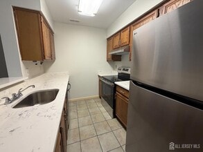 9208 Tamarron Dr in Plainsboro, NJ - Building Photo - Building Photo
