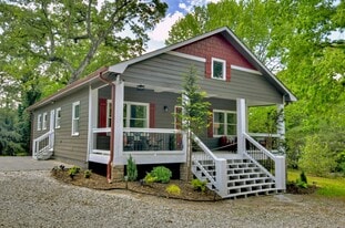 92 Asbury St in Epworth, GA - Building Photo