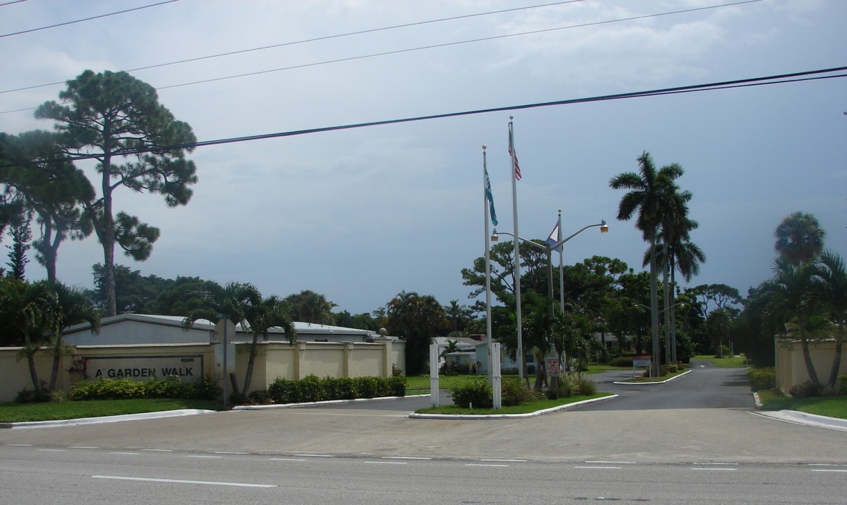 Garden Walk in Palm Beach Gardens, FL - Building Photo