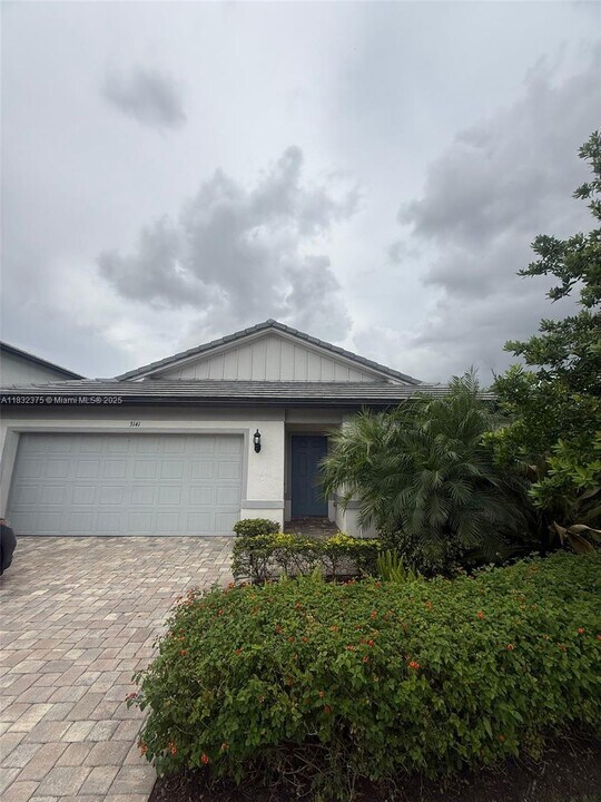 3141 Tamarind Dr in Oakland Park, FL - Building Photo