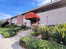 5050 Linden Ave in Long Beach, CA - Building Photo