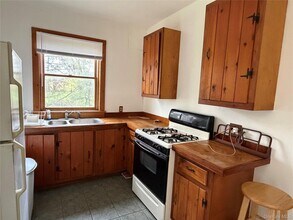 1538 Albany Post Rd in Gardiner, NY - Building Photo - Building Photo