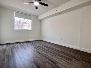 18335 NW 68th Ave, Unit 255-323 in Hialeah, FL - Building Photo - Building Photo