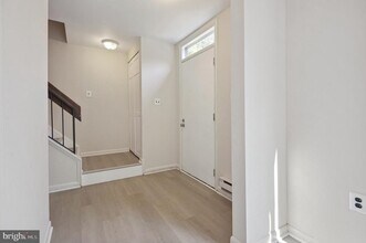 2281 Emerald Heights Ct in Reston, VA - Building Photo - Building Photo