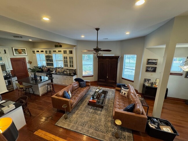 property at 1615 Houston Ave