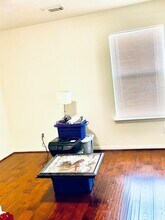 5707 Highbury Ct in Houston, TX - Foto de edificio - Building Photo