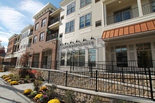 Promenade at Sycamore in Newtown, PA - Building Photo