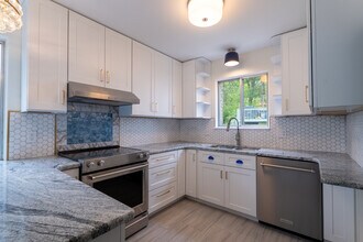 721 Madison Pl, Unit 723 in Ann Arbor, MI - Building Photo - Building Photo