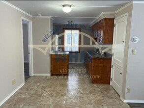 4508 W Crawford Ave in Greenfield, WI - Building Photo - Building Photo