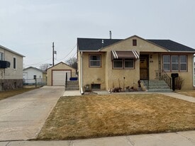 3014 Avenue E in Scottsbluff, NE - Building Photo