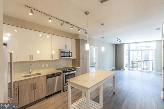 property at 145 Riverhaven Dr