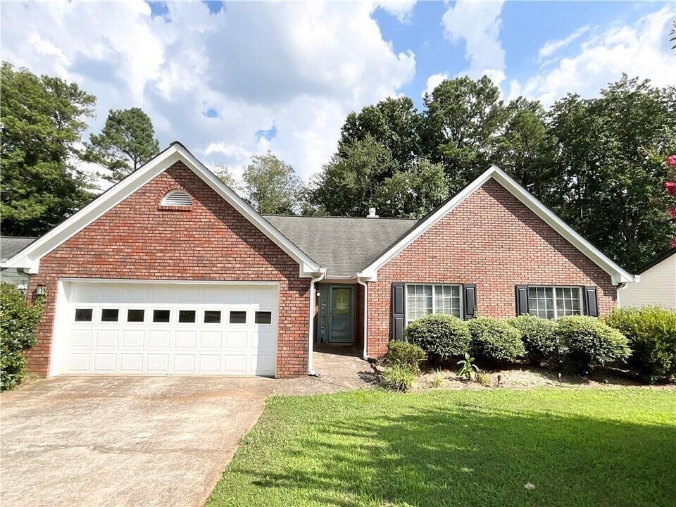 3070 Bugle Dr in Duluth, GA - Building Photo