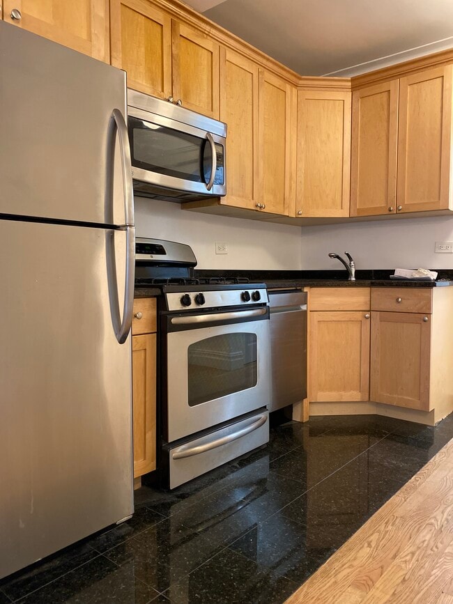 79 Christopher St Rentals in New York, NY