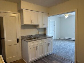 8 Market St in Newport, PA - Building Photo - Building Photo