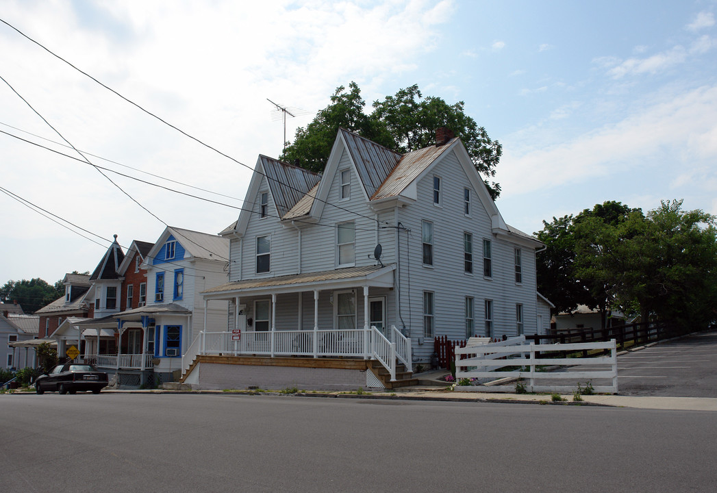 525 Faulkner Ave in Martinsburg, WV - Building Photo