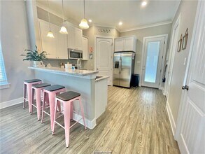 110 Sterling St in College Station, TX - Building Photo - Building Photo