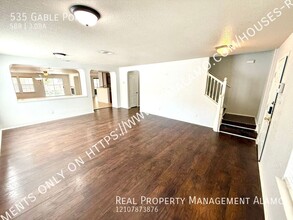 535 Gable Point in San Antonio, TX - Foto de edificio - Building Photo