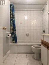 465 Sutherland Dr in Toronto, ON - Building Photo - Building Photo