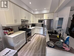 53 Southam Ln in Hamilton, ON - Building Photo - Building Photo