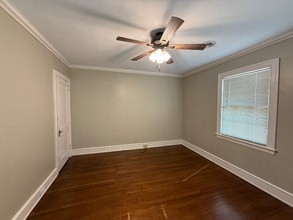 111 N Charles St in Roxboro, NC - Building Photo - Building Photo