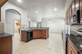 9525 Cholla Cactus Trail in Fort Worth, TX - Building Photo - Building Photo