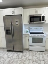 8970 S Hollybrook Blvd in Pembroke Pines, FL - Building Photo - Building Photo