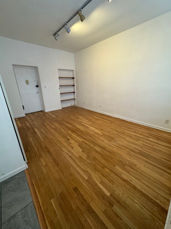 30 E 95th St, Unit 6C in New York, NY - Foto de edificio - Building Photo