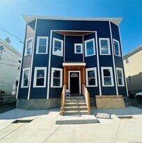 8 Morgan Ave, Unit 2 in Poughkeepsie, NY - Building Photo