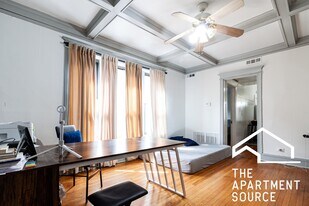 908 W Belle Plaine Ave, Unit 3R in Chicago, IL - Building Photo