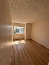 13549 Hike Ln in San Diego, CA - Building Photo - Building Photo