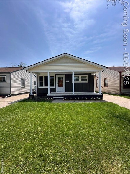 17196 Robert St in Melvindale, MI - Building Photo