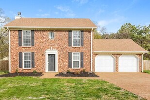 319 Sussex St in Smyrna, TN - Building Photo