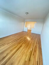 36-19 167th St in Queens, NY - Foto de edificio - Building Photo