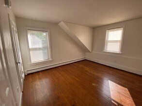 42 Pond St in Weymouth, MA - Building Photo - Building Photo