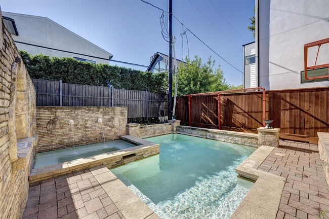 property at 1919 W McKinney St