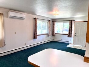 706 M Ave in La Grande, OR - Building Photo - Building Photo
