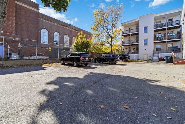 4 Chase St, Unit 2 in Salem, MA - Building Photo - Building Photo