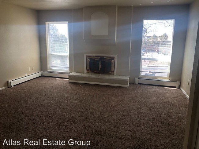 2840 Montebello Dr W-Unit -Unit 4 in Colorado Springs, CO - Foto de edificio - Building Photo