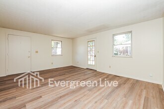 8178 Mt Hood in Huber Heights, OH - Building Photo - Building Photo