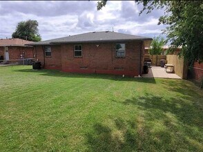 1617 NW 47th St in Lawton, OK - Building Photo - Building Photo