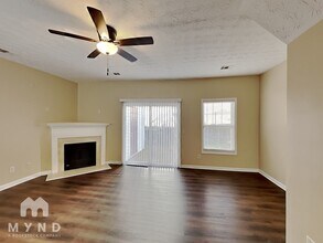 3822 Austin Park Ln in Decatur, GA - Foto de edificio - Building Photo