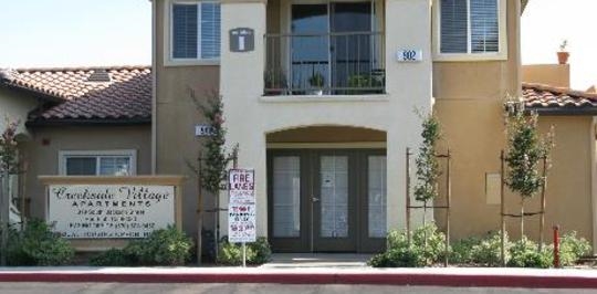 Creekside Village in Red Bluff, CA - Foto de edificio