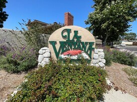 886 Murdoch Ln in Ventura, CA - Building Photo