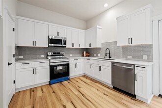 2309 Montopolis Dr in Austin, TX - Building Photo - Building Photo