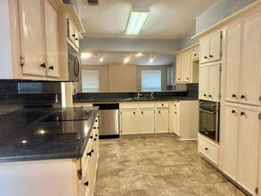 10422 Eagle Glen Dr in Houston, TX - Building Photo - Building Photo