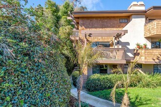 8840 Villa La Jolla Dr-Unit -211 in San Diego, CA - Building Photo - Building Photo